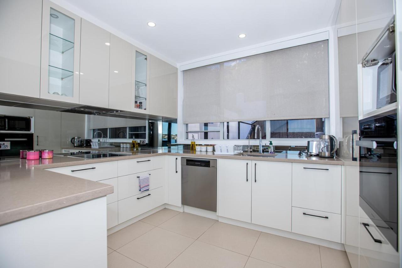Holiday home Luxury Waterfront @ Kyle Bay 3 Bedroom Duplex *